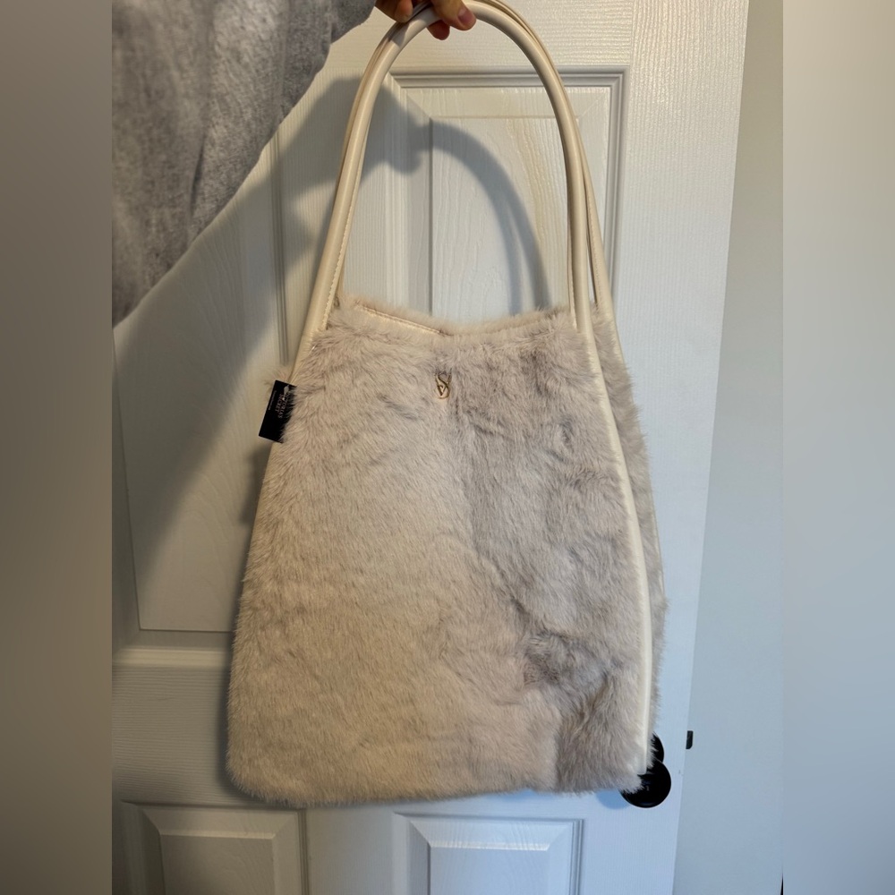 New Victoria’s Secret tote bag